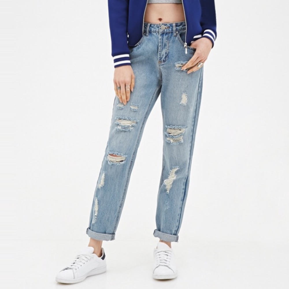 Ripped Boyfriend Jeans